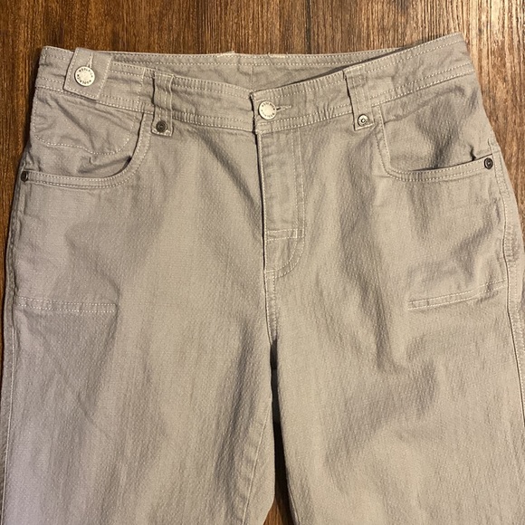 Woolrich Tan Cargo Capri-99% Cotton-Women’s Size 8 - Picture 2 of 15